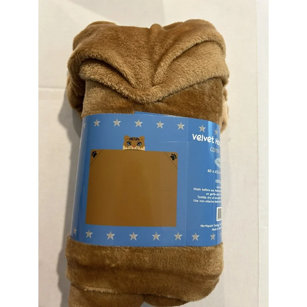 Lion Velvet Hooded Blanket New NWT Kids Plush Birthday Christmas 40 X 47.5 Brown